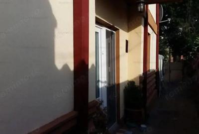 Casă cu 2 camere cu Teren 400 Mp în Central