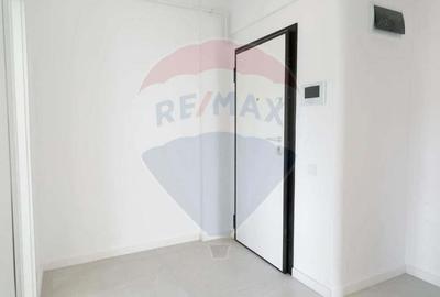 Apartament cu 3 camere decomandat în Vișani - 9