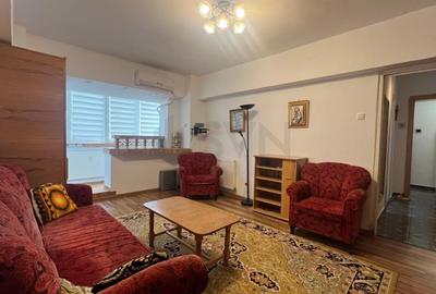 Apartament cu 3 camere semidecomandat în Titulescu