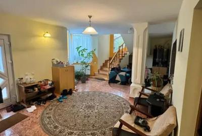 Casă cu 5 camere cu Teren 1310 Mp în Central - 7