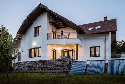 Casă cu 4 camere cu Teren 2456 Mp în Livezeni - 18