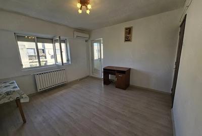 Garsonieră decomandată în Rogerius - 1