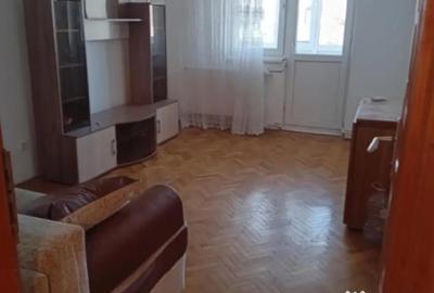 Apartament cu 3 camere decomandat în Micro 14 - 2
