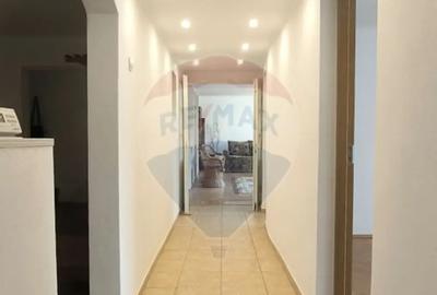 Apartament cu 4 camere decomandat în Mediaș - 4