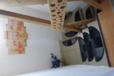 Casă cu 5 camere în Central - 2