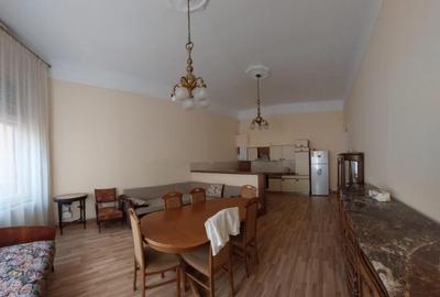Casa s-200 mp, parter , gaz , mobilat , Zona Universitate , ter 500 m - 24