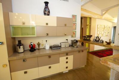 Apartament cu 5 camere decomandat, mobilat în Central - 11