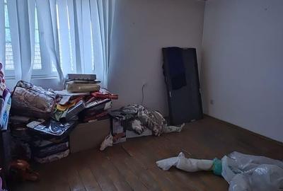 Casă cu 4 camere cu Teren 900 Mp în Decebal - 1