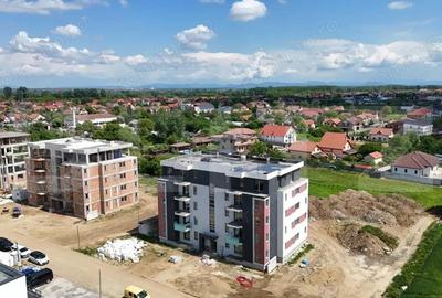 Apartament cu 3 camere semidecomandat în Central - 1