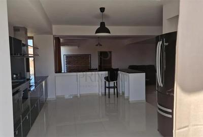 Penthouse cu 3 camere decomandat, mobilat în Elisabetin - 2