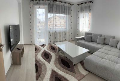 Apartament cu 3 camere decomandat în Tractorul - 2