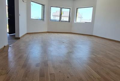 Casă cu 5 camere cu Teren 400 Mp în Adunații-Copăceni - 1