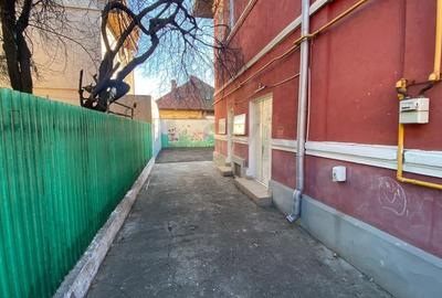 Casă individuală cu 6 camere cu Canalizare în Iancului - 2