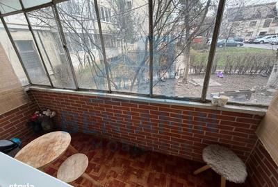 Apartament cu 3 camere decomandat în Florilor - 4