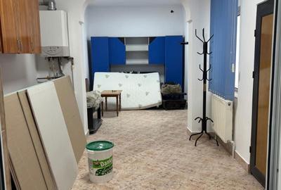 Casă cu 2 camere în Tecuci - 3