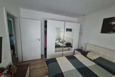 Apartament cu 3 camere semidecomandat, mobilat în Tractorul - 7