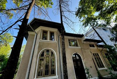Vila in zona Băneasa, în imediata vecinătate a Parcului Herăstrău 7 camere - 2