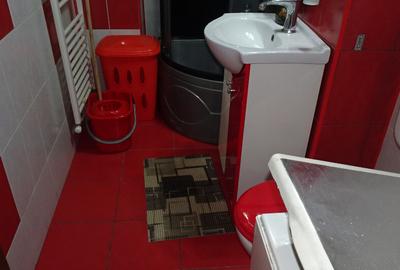 Inchiriez garsoniera in Deva, ultracentrala (Bld Decebal, BRD) et 1 - 3