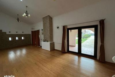 Casă cu 4 camere în Central - 2