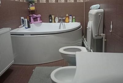 Casă cu 4 camere decomandat în Tărian - 7