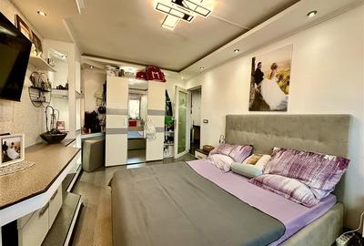 Apartament cu 3 camere decomandat în Aurel Vlaicu - 2