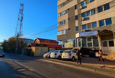 Spațiu comercial, de 52.869998931885 mp, în Sud - 2