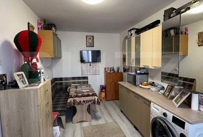Apartament de vanzare, cu 2 camere, 38 mp, zona Dacia - 8