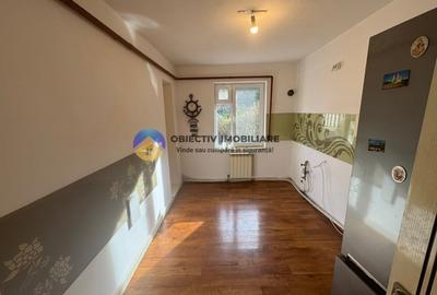 Apartament 4 camere de vanzare ,etaj 1 - 89,67 mp - Zona centrala - 11