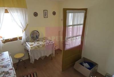 Casă cu 3 camere cu Teren 340 Mp în Poiana - 9