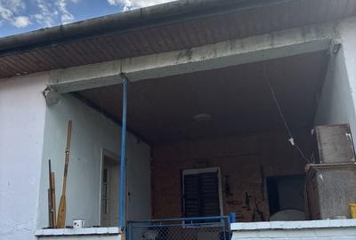 Casă cu 3 camere în Petroasa Mare - 4