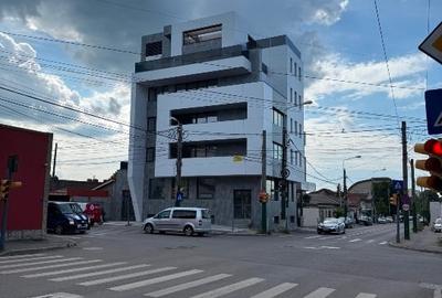 Clădire multifuncțională nouă centru