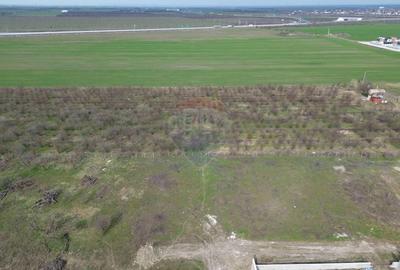 Teren Construcții intravilan de 434 mp, în Nord - 3
