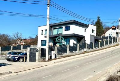 Vand teren cu suprafata de 835 mp str Viile Dealului Mic l Vand teren cu suprafata de 835 mp str Viile Dealului Mic l - 1