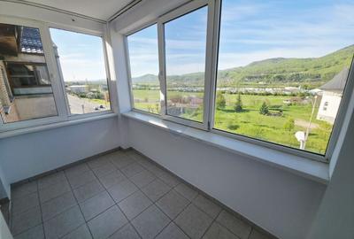 Apartament cu 2 camere decomandat în 1 Mai - 13