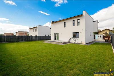 Design minimalist, rafinament maxim Casa ta moderna in Sanpetru - 4