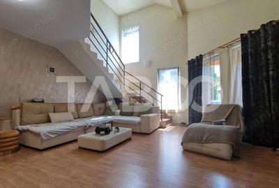 Casă cu 4 camere cu Teren 500 Mp în Central - 3