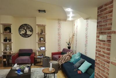 Apartament cu 4 camere decomandat în Traian - 2