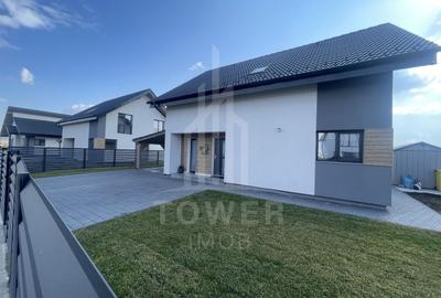 Casă individuală cu 4 camere cu Canalizare în Șura Mică