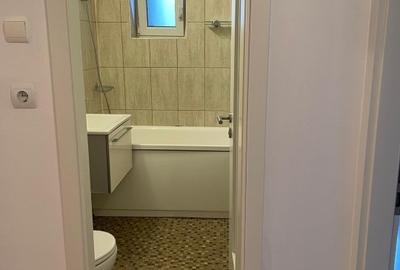 Apartament cu 3 camere decomandat, mobilat în 13 Septembrie - 2