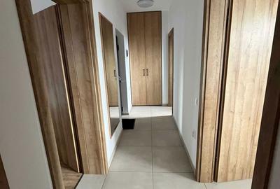 Apartament cu 2 camere decomandat în Tractorul - 4