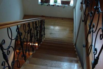 Casă cu 5 camere cu Canalizare în Ultracentral - 12