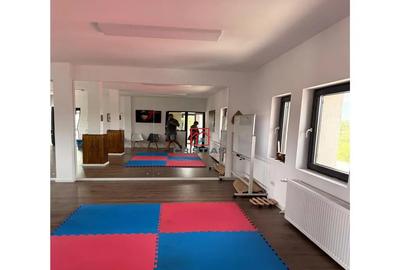 Spațiu comercial, de 90 mp, în Central - 2