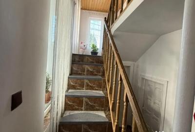 Casă cu 5 camere cu Teren 1269 Mp în Boldești - 2