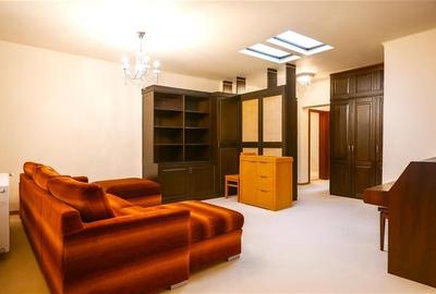 FILM! Rezidenta montana,decor apreciabil, pod mansardabil,garaj propriu,Central - 2