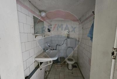 Casă cu 3 camere cu Teren 475 Mp în Central - 11