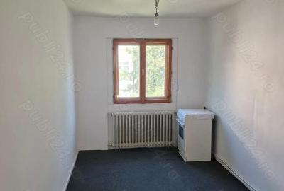 Casă cu 3 camere în George Enescu - 2