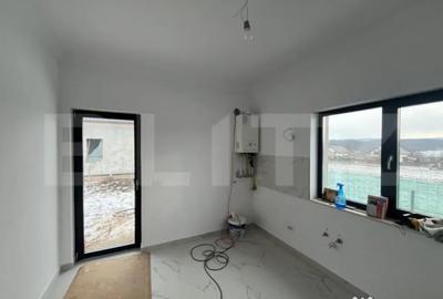 Casă cu 3 camere cu Teren 350 Mp în Lunca Cetățuii - 2