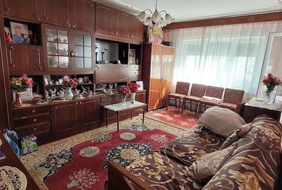 Apartament cu 2 camere decomandat în Intim - 1