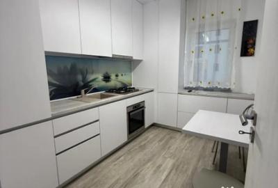 Garsonieră decomandată în Central - 14