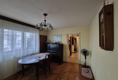 Apartament cu 3 camere semidecomandat în Păcii - 2